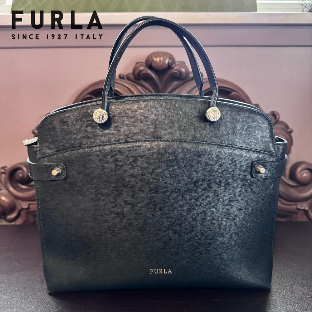 Furla Black Leather Handbag